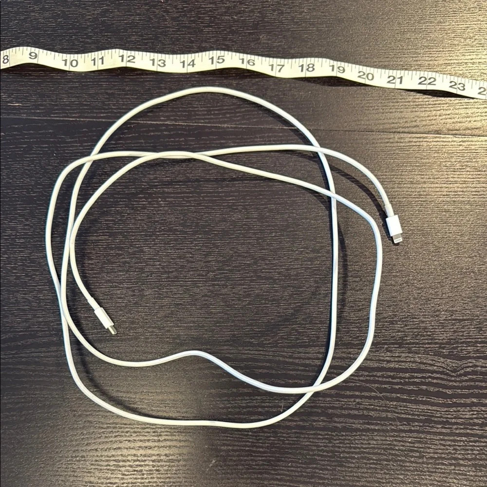 White USB-C to Lightning Cable